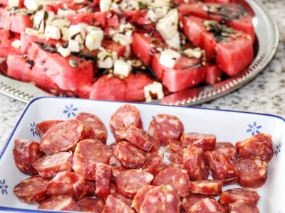 Italienische Wurst und Wassermelone Salat
