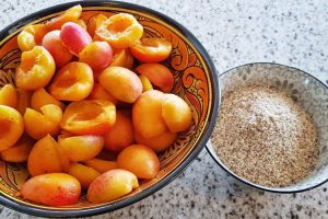 Glasierter Aprikosen Haselnuss Kuchen Rezept
